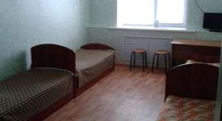 Гостиница Volga Образцовое Четырёхместный номер с отдельной ванной комнатой-1